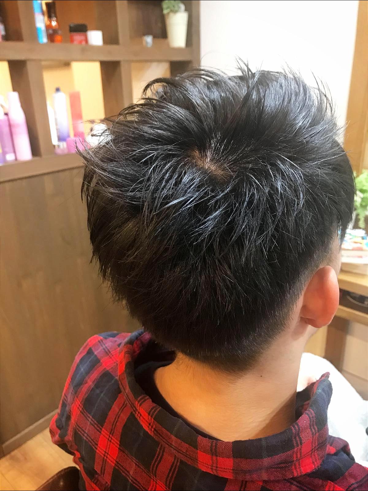 カット+カラー+ブリーチ+ヘアマニキュアイメージ1