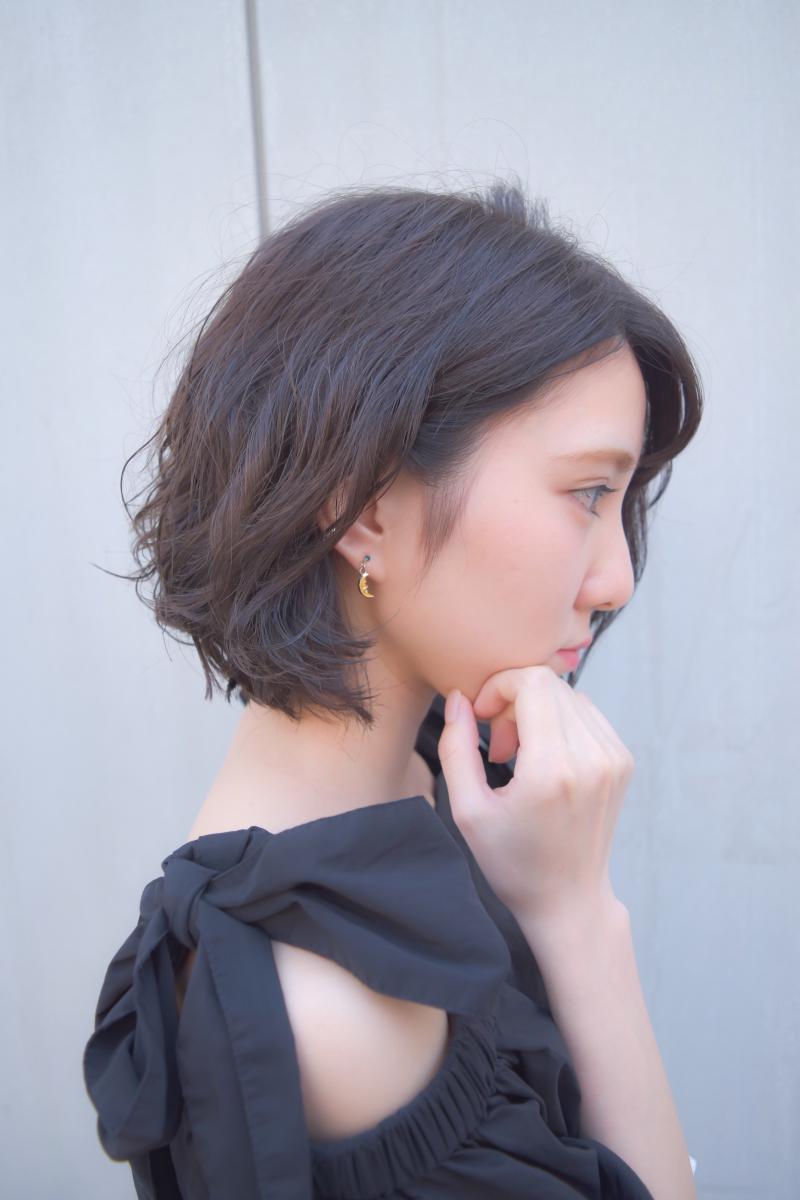 耳掛けゆるふわショートボブ Off The Lip Ocean オフザリップ