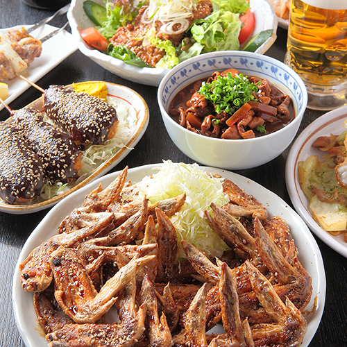 カウンター&お酒に合う料理があるから、ふらっと立ち寄れるのイメージ